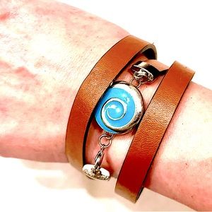 Leather and silver snap/ginger snap triple wrap bracelet